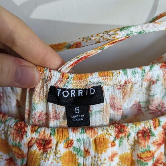 Torrid Floral Smocked Crinkle Gauze Cris Cross Back Blouse Top Shirt - Picture 3 of 6